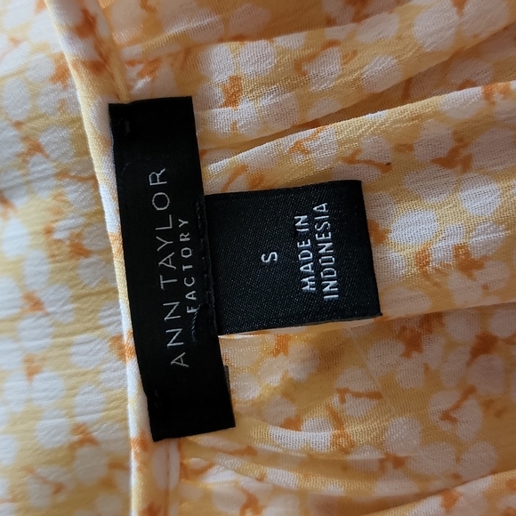 Ann Taylor factory new blouse - Picture 6 of 7